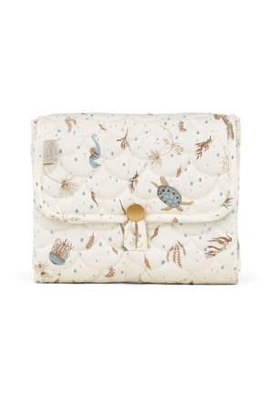 Steppelt krémpárna kék és barna tengeri élőlény mintákkal, köztük teknős, medúza és tengeri alga, aranyszínű gombbal záródik.