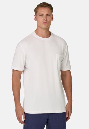 - T-shirt basic