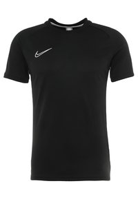 Camiseta deportiva negra de mangas cortas, hecha de un tejido que absorbe la humedad, con un logotipo blanco de Nike en la parte superior izquierda del pecho.