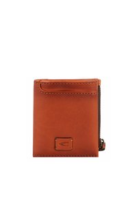 Portefeuille en cuir marron avec une texture lisse, de forme rectangulaire et un compartiment zippé. Présente des coutures discrètes et un accent avec le logo.