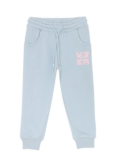Pantaloni della tuta azzurri chiari con vita e polsini elasticizzati, cordino, tasche laterali e logo geometrico rosa sulla coscia sinistra.