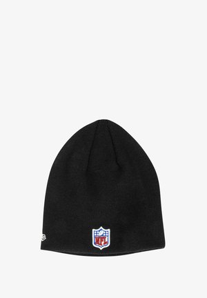 Bonnet en tricot noir avec un design effilé. Présente un logo NFL brodé en rouge, blanc et bleu à l'avant. Texture douce et ajustement extensible.