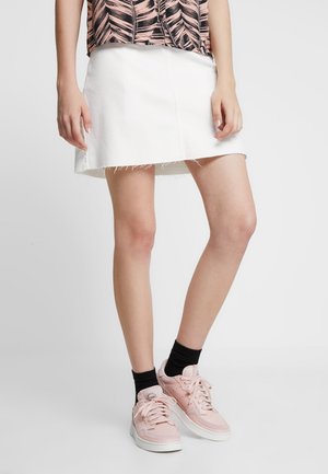 SUPERCOURT W - Zapatillas - vappnk/vappnk/crywht