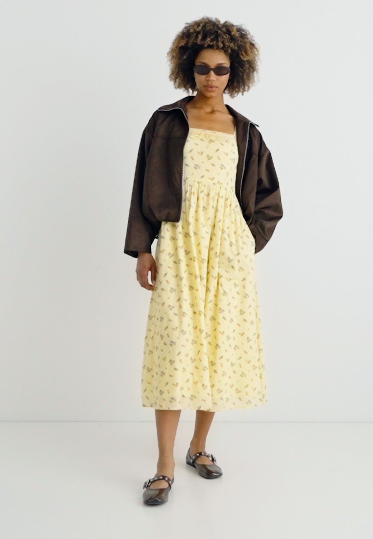 Abercrombie & Fitch EMERSON PUFF MIDI - Day dress - yellow - Zalando