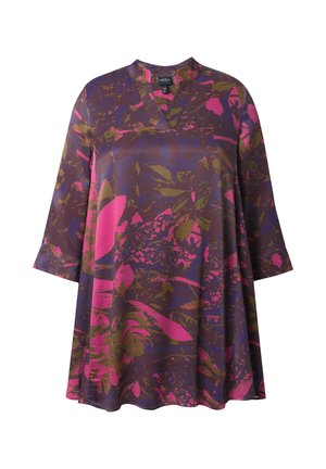 Blomstret tunika kjole i lilla, grøn og pink med v-hals og trekvartindfarvede ærmer. Fremstillet af glat stof med en løs pasform.
