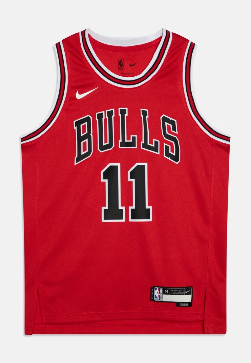 Canotta da basket rossa con la scritta "BULLS" in carattere nero e il numero di gioco "11" sul retro. Realizzata in tessuto traspirante e testurizzato con dettagli bianchi.