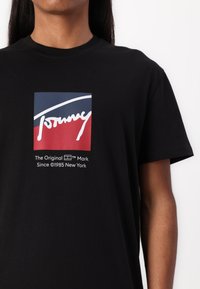 Tommy Jeans Print T-shirt - black