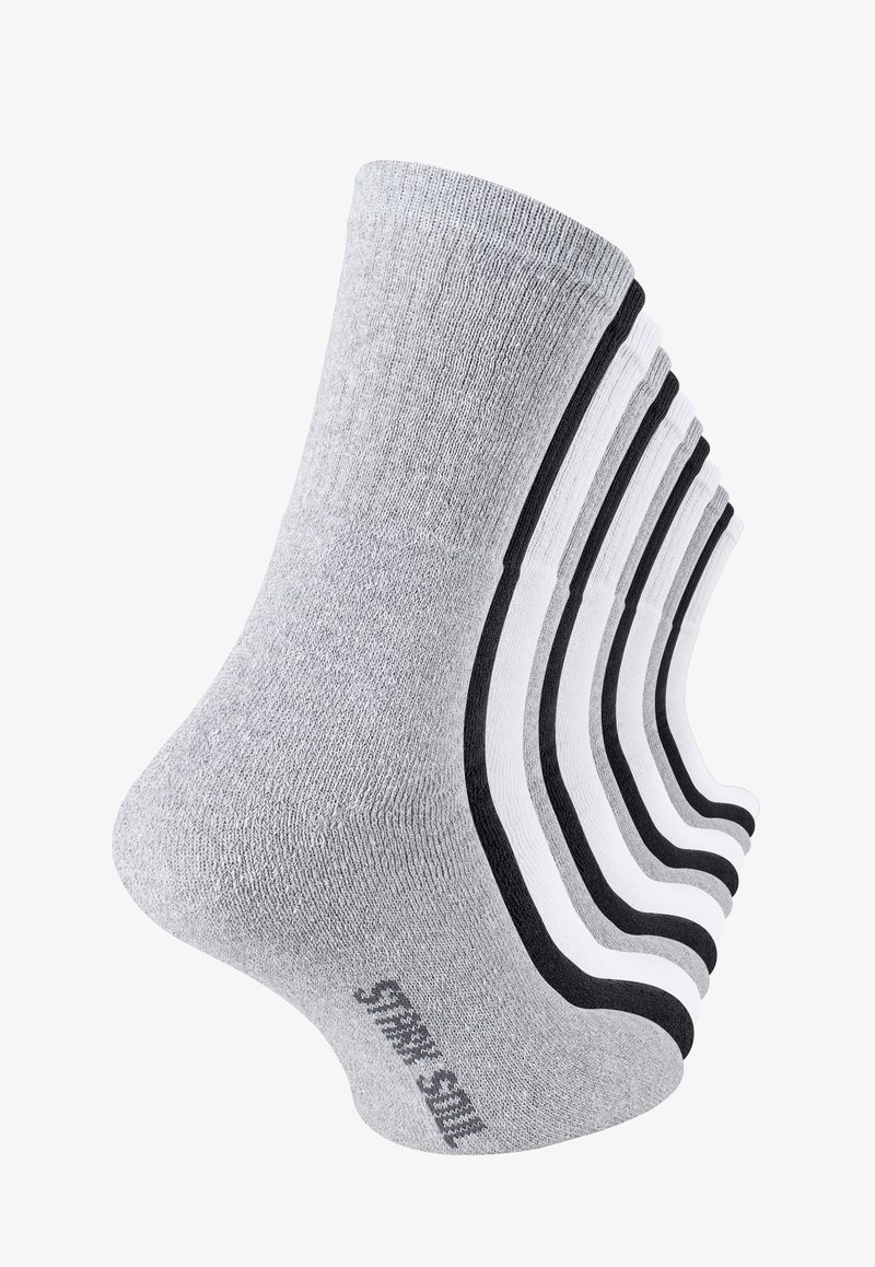 Calzini grigi e bianchi in diverse sfumature; misto cotone con texture a costine. Ogni paio presenta strisce a contrasto sui talloni e sulle punte.