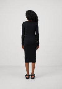 Vero Moda Petite VMCHLOE DRESS  - Vestido direito - black