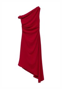 Asymmetrisches rotes Kleid mit einem Schulterträger. Hergestellt aus weichem, drapierendem Stoff, mit geraffter Textur und einem fließenden Saum.