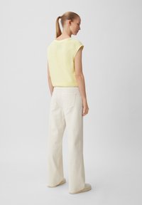 comma casual identity T-shirt basic - helles zitrone