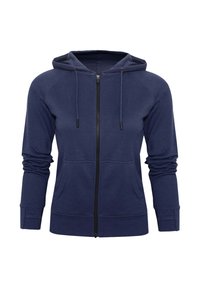 Felpa con zip di colore blu navy realizzata in tessuto morbido, dotata di cappuccio, maniche lunghe, tasche frontali e dettagli con cordino sul colletto.