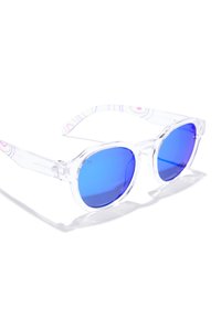 Ochelari de soare transparenți cu lentile rotunde, de culoare albastră. Bratele au un model circular colorat, evidențiind un design modern.
