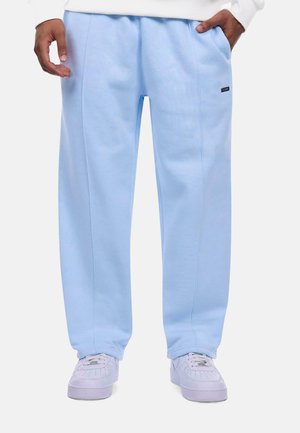 STRAIGHT LEG JOGGER - Pantalones deportivos - babyblue