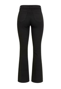 Svart utsvungne jeans med høy midje, to baklommer og en glatt stofftekstur. Avsluttet med kontrasterende sømmer langs sømmene.