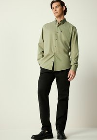 Next BUTTON DOWN OXFORD FIT - REGULAR FIT - Camisa - green marl