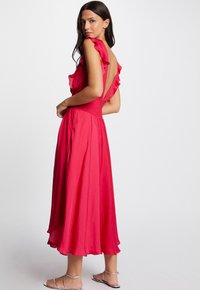 Morgan Vestido informal - framboise