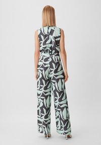 comma Mono - dark blue
