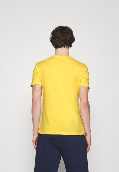 Polo Ralph Lauren CUSTOM SLIM FIT JERSEY CREWNECK T-SHIRT - T-shirt básica - yellowfin