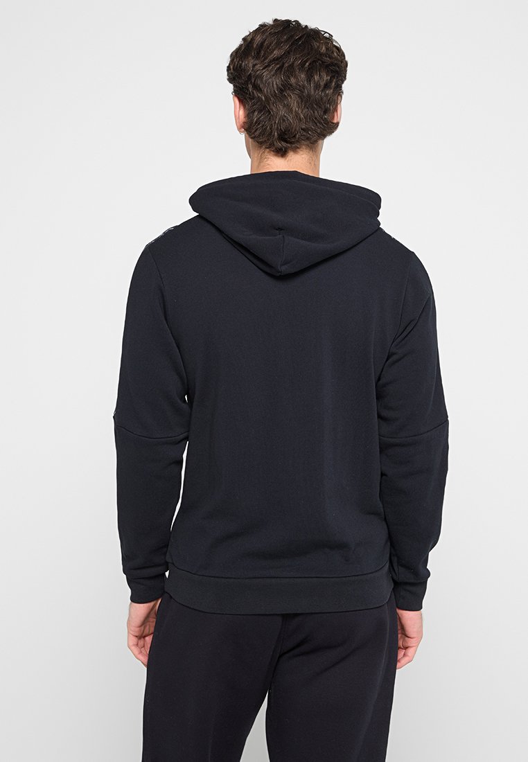 Kapuzenpullover