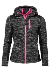 Veste à motifs noirs et gris avec capuche, dotée d'une fermeture éclair rose et de détails assortis, de panneaux noirs matelassés aux épaules et sur les côtés, ainsi que de poches avant.