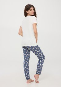 Terranova A FANTASIA CON PANDA MANICHE CORTE - Pigiama - bianco lana