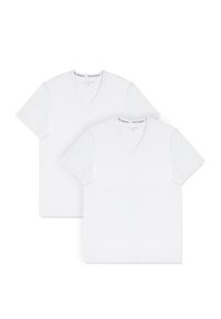 Białe bawełniane t-shirty z dekoltem w serek w zestawie dwóch sztuk. Krótkie rękawy, miękka tekstura i klasyczny design bez wzorów czy akcentów.