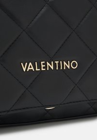 Valentino Bags Handväska - black