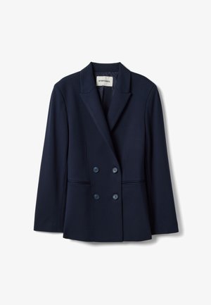 Blazer azul marino de doble botonadura con solapas de muesca, cuatro botones delanteros y dos bolsillos horizontales, de la marca Stefanel.