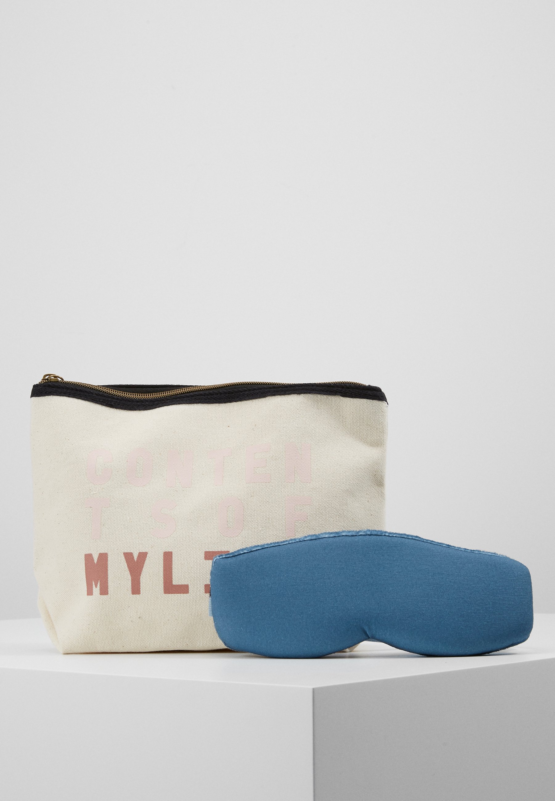 TYPO TRAVEL POUCH EYEMASK PACK SET 