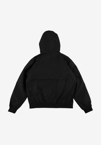 Czarna kurtka wiatrówka z kapturem, elastycznymi mankietami i pasem w talii. Gładka tekstura, luźny krój oraz prosty, uniwersalny design.