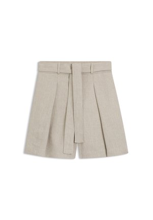 Μπεζ σορτς ψηλόμεσο με πιέτες, θηλιές για ζώνη και ζώνη από το ίδιο ύφασμα δεμένη μπροστά.