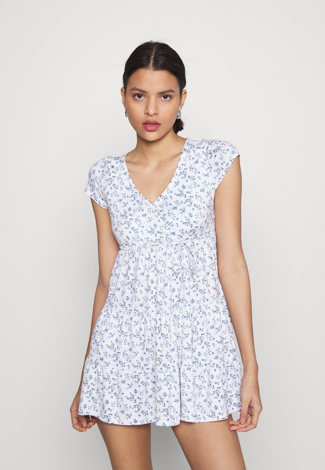 DRESS - Jerseykleid - white