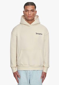 Felpa beige con tasca a marsupio frontale e logo "Dropsize" ricamato in colore scuro. Presenta un orlo e polsini a coste, realizzata in materiale morbido.