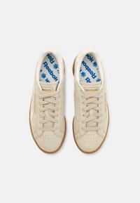 Reebok Classic CLUB GROUNDS - Tenisice - classicbeige/chalk