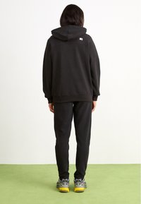 Thumbnail Image 4