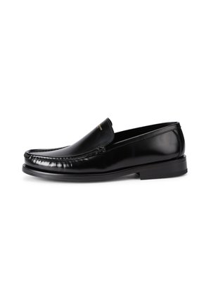 - Biznesowe loafersy