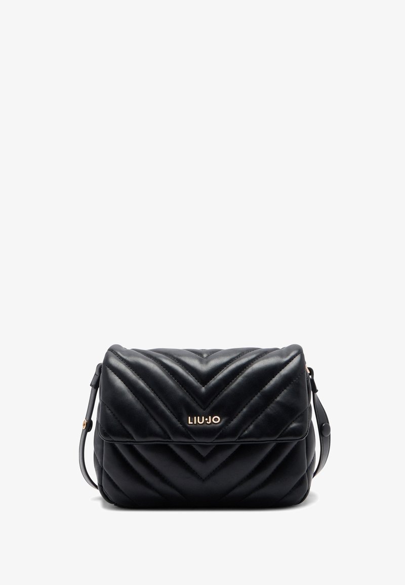 Borsa a tracolla nera in pelle trapuntata con chiusura a pattina e logo dorato "LIU JO" sulla parte anteriore, tracolla regolabile ai lati.