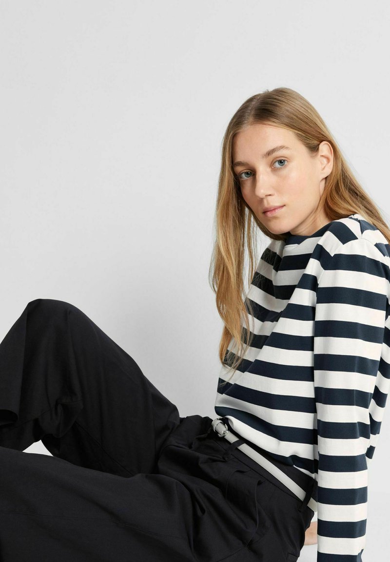 Country Road Australian Cotton Slub Stripe Long Sleeve T-shirt in Navy