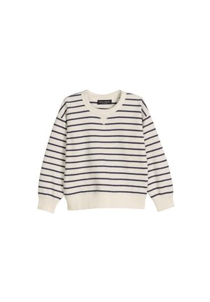 Biały sweter z okrągłym dekoltem z czarnymi poziomymi paskami, ściągaczami na mankietach i dole oraz małym detalem z szwem w kształcie litery V pod kołnierzem.