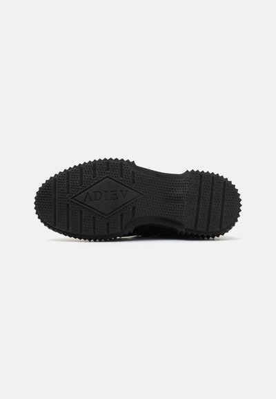 Adieu TYPE 198 UNISEX - Pantofi slip-on - black