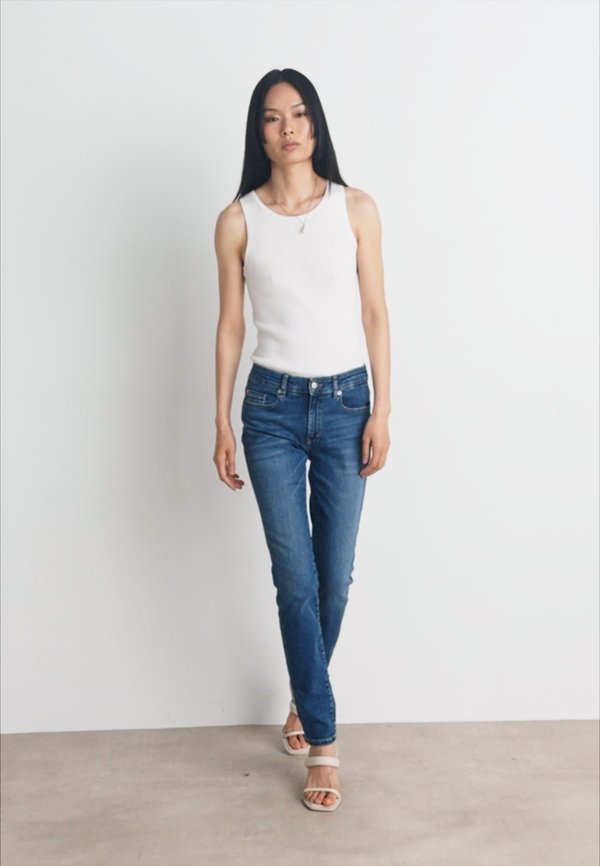 JACKIE - Slim fit jeans3