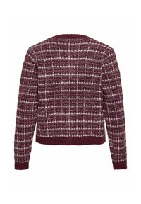 Pull en maille bordeaux avec un motif à carreaux texturé, à manches longues et col rond. Présente une longueur courte et un ourlet inférieur à côtes.