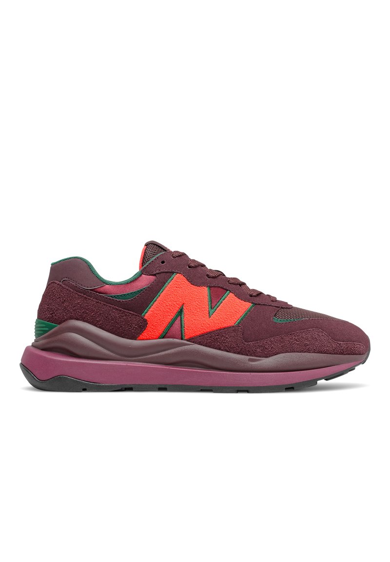 New Balance Sneaker low and pink glo/bordeaux Zalando.de