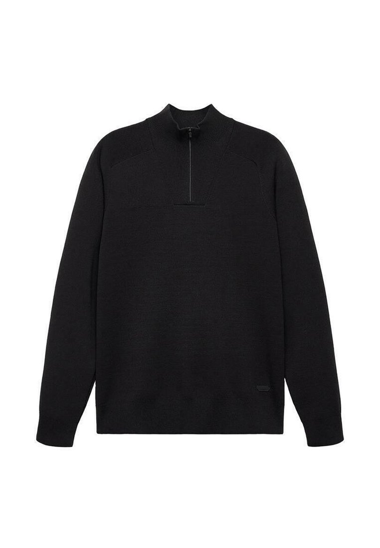 Zwarte gebreide pullover met een hoge kraag, half-ritssluiting en textuurdetails op de schouders. Bevat een klein logo op de zoom.