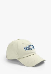 Lichtgele katoenen baseballcap met geborduurde blauwe tekst "SCALP." Beschikt over een gebogen klep en een verstelbare riem aan de achterkant.