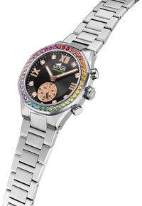 Armbandsur i rostfritt stål med en svart urtavla, romerska siffror och en flerfärgad kristallram. Funktioner inkluderar kronografunderdialer och metallarmband.