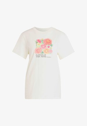 T-shirt blanc à manches courtes avec un motif floral coloré et le texte « Flowers of Triumph » au centre devant.