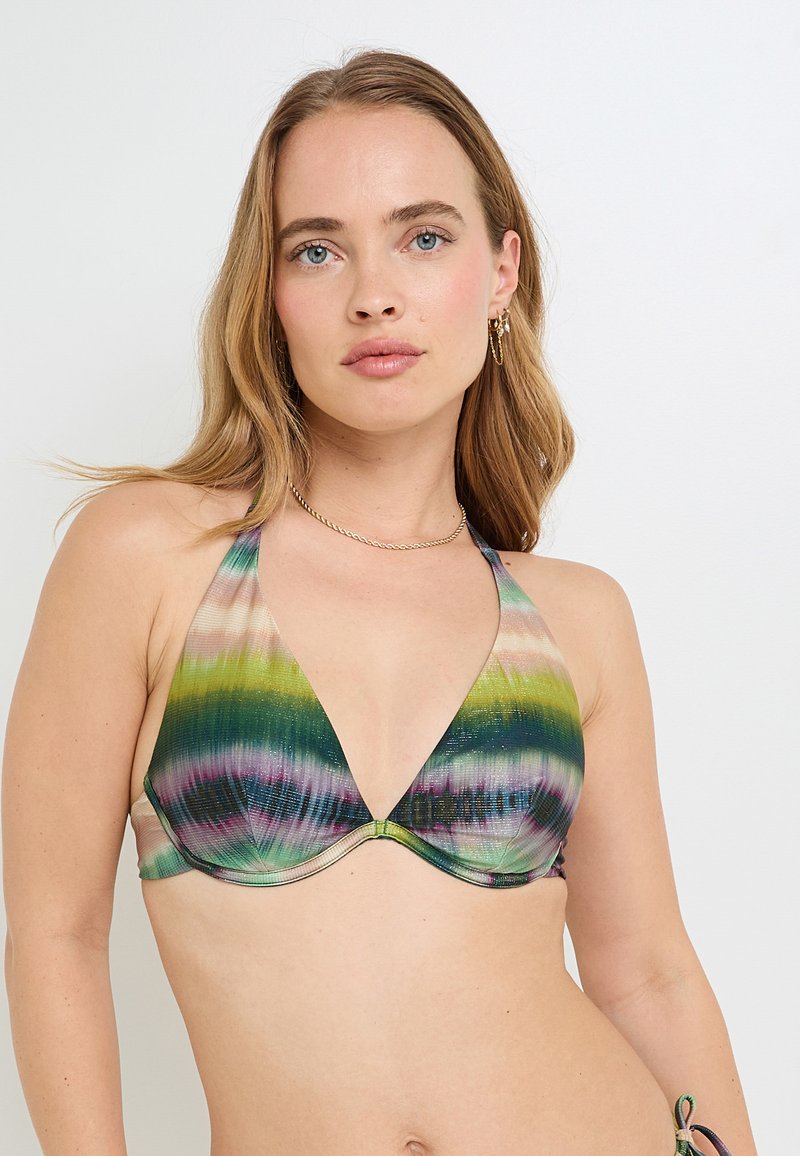 Top bikini a triangolo con un motivo a gradiente colorato in verde, viola e blu. Presenta spalline regolabili e una lucentezza sottile.