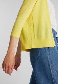 Esprit Cardigan - light yellow